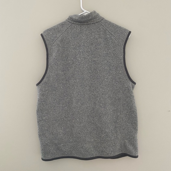 Men’s Patagonia Vest - Picture 2 of 4